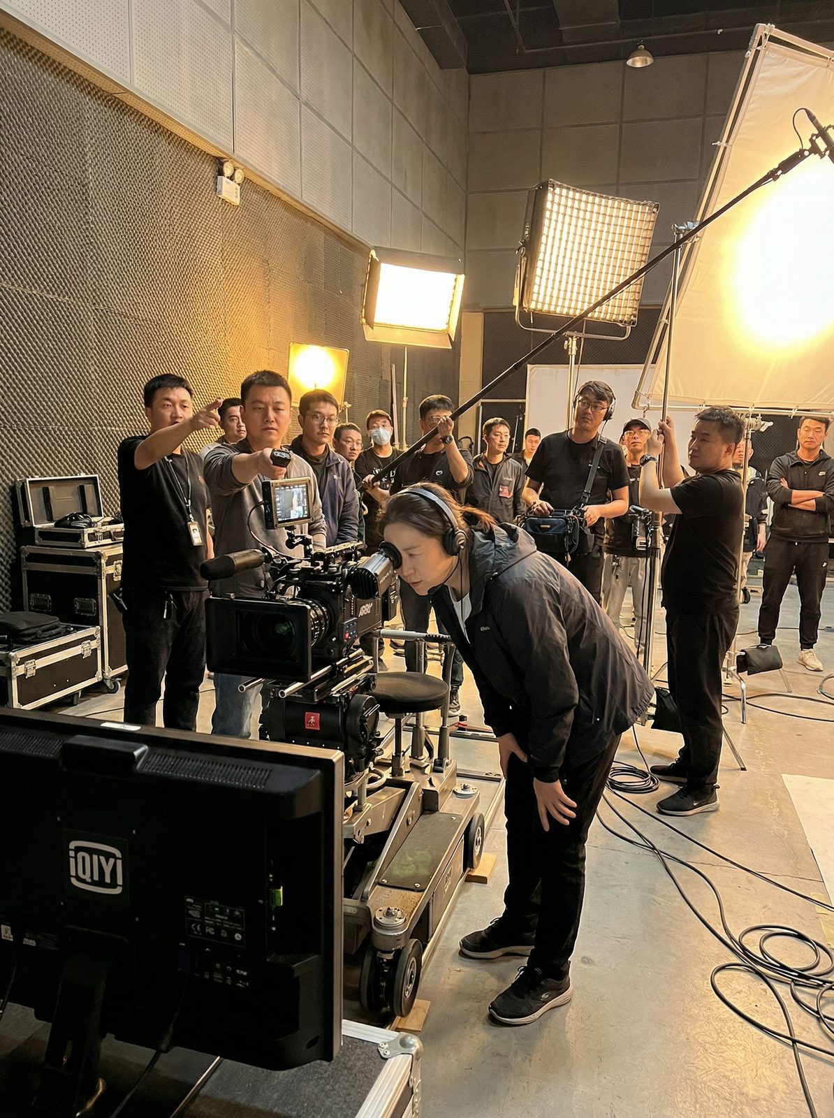 国产自拍视频教程-影视制作幕后花絮