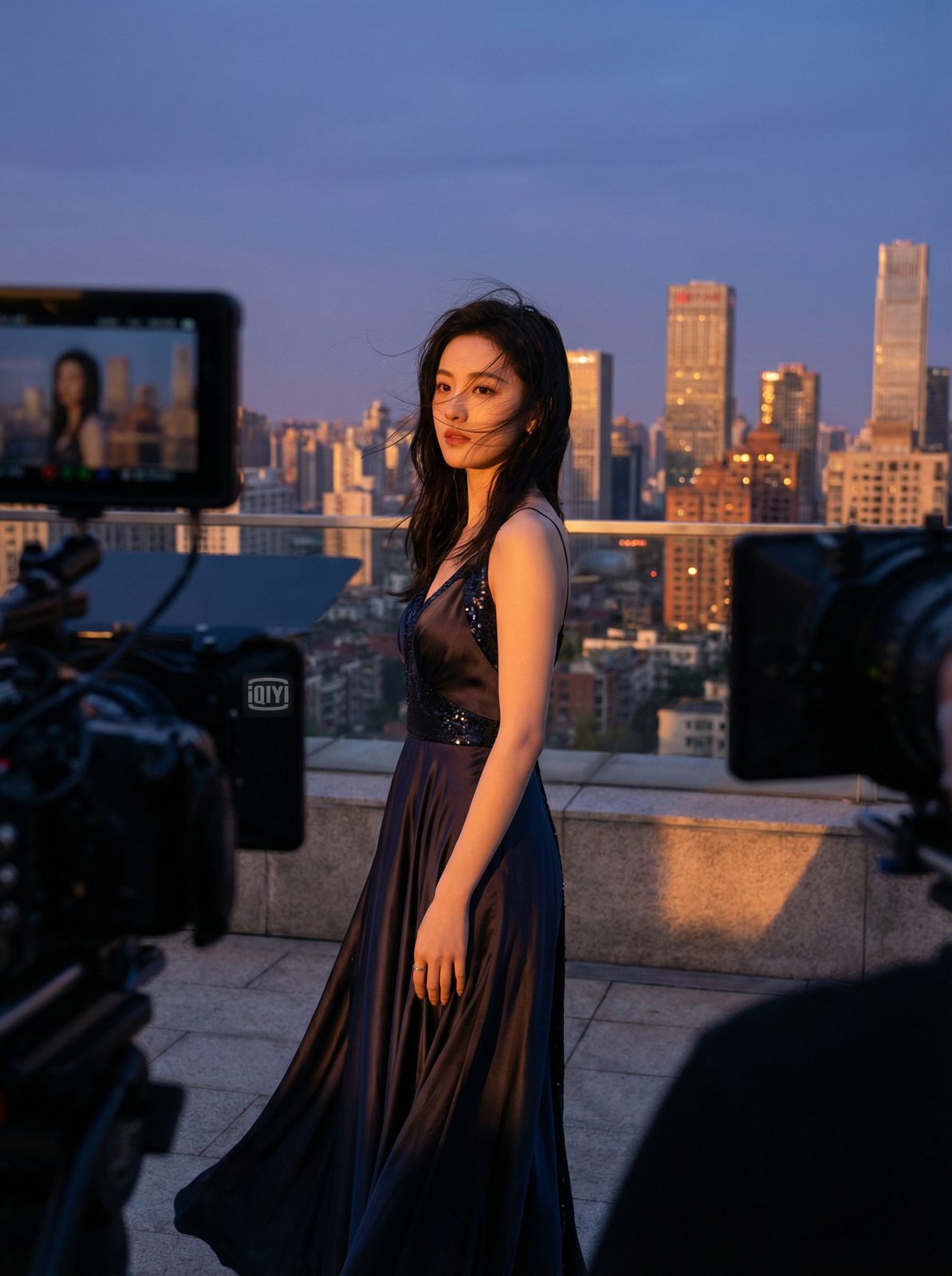 国产自拍写真视频-天台黄昏时尚大片